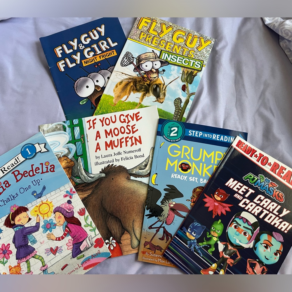Set of 6 kids books.  Excellent condition